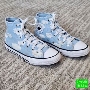 Converse Chuck Taylor All-Star high tops clouds size 2 youth